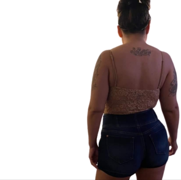 Tan lace bodysuit - Picture 3 of 3